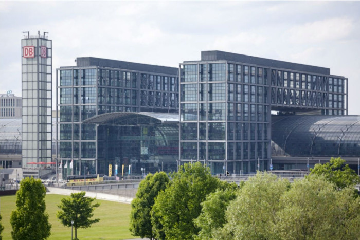 berlin Hauptbahnhof_1200x800